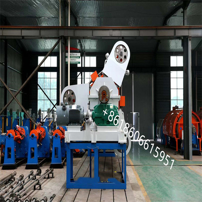 240mm2 केबल बिछाने की मशीन उच्च गति पर फंसी हुई है